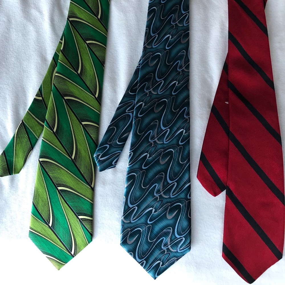 Vibrantly colored classic neck ties